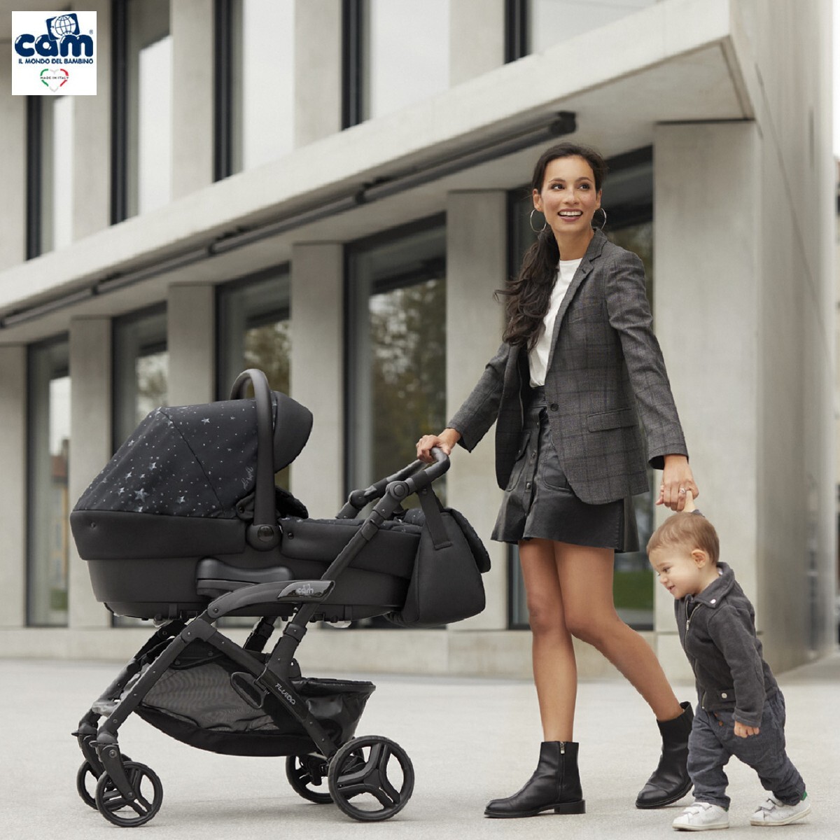 Cam - Fluido Easy Baby Travel System - Light Grey, Adjustable 3-position backrest, from 0 to 4 years old (22 kg.) 5-point-safety harness, Freestanding when folded, Made in italy. 
